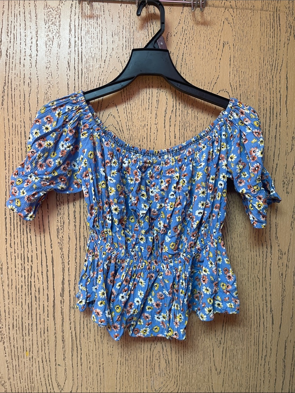 American Eagle Outfitters Blue Floral Off-Shoulder Smocked Peplum Top